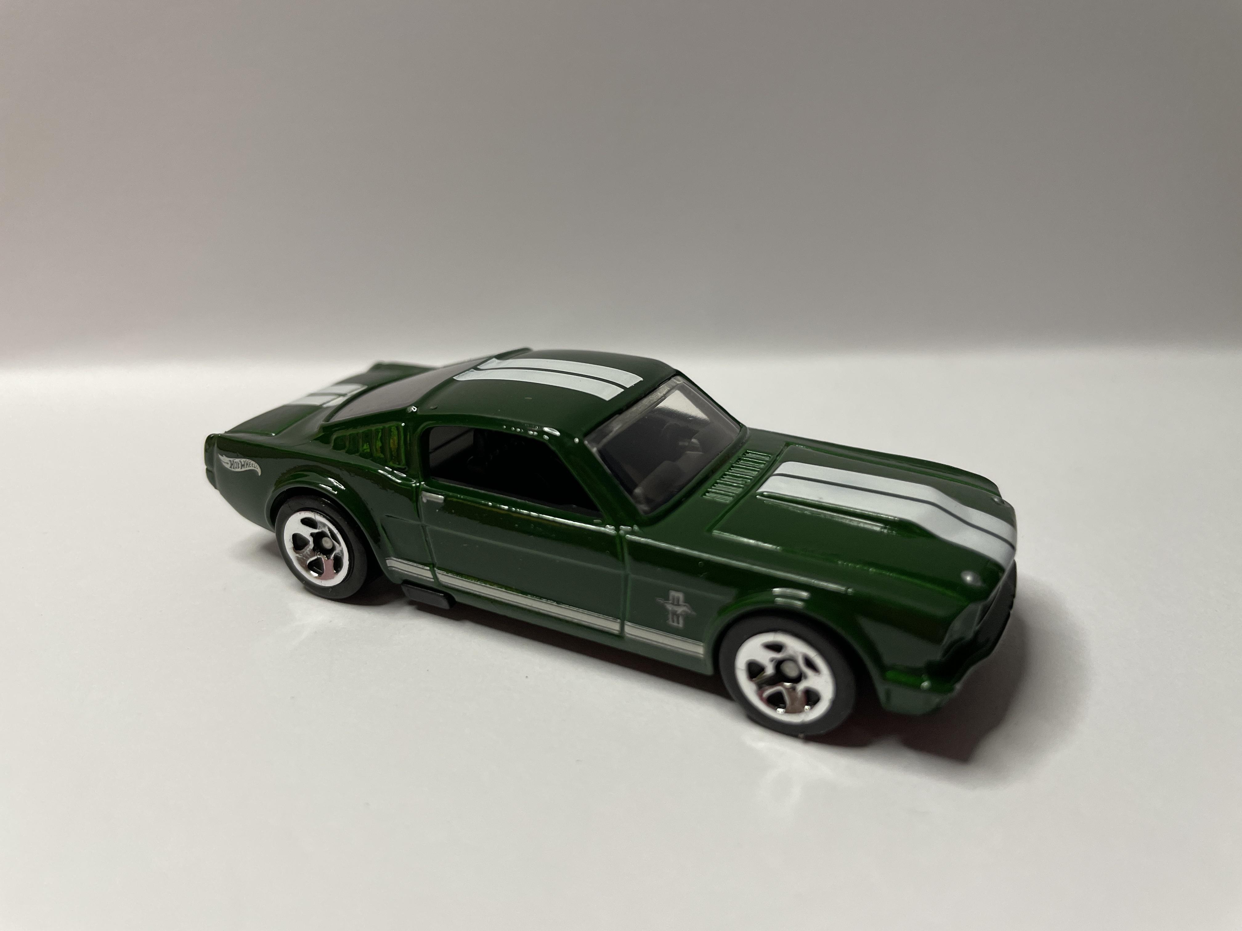 65 Mustang 2+2 Fastback - Hot Wheels