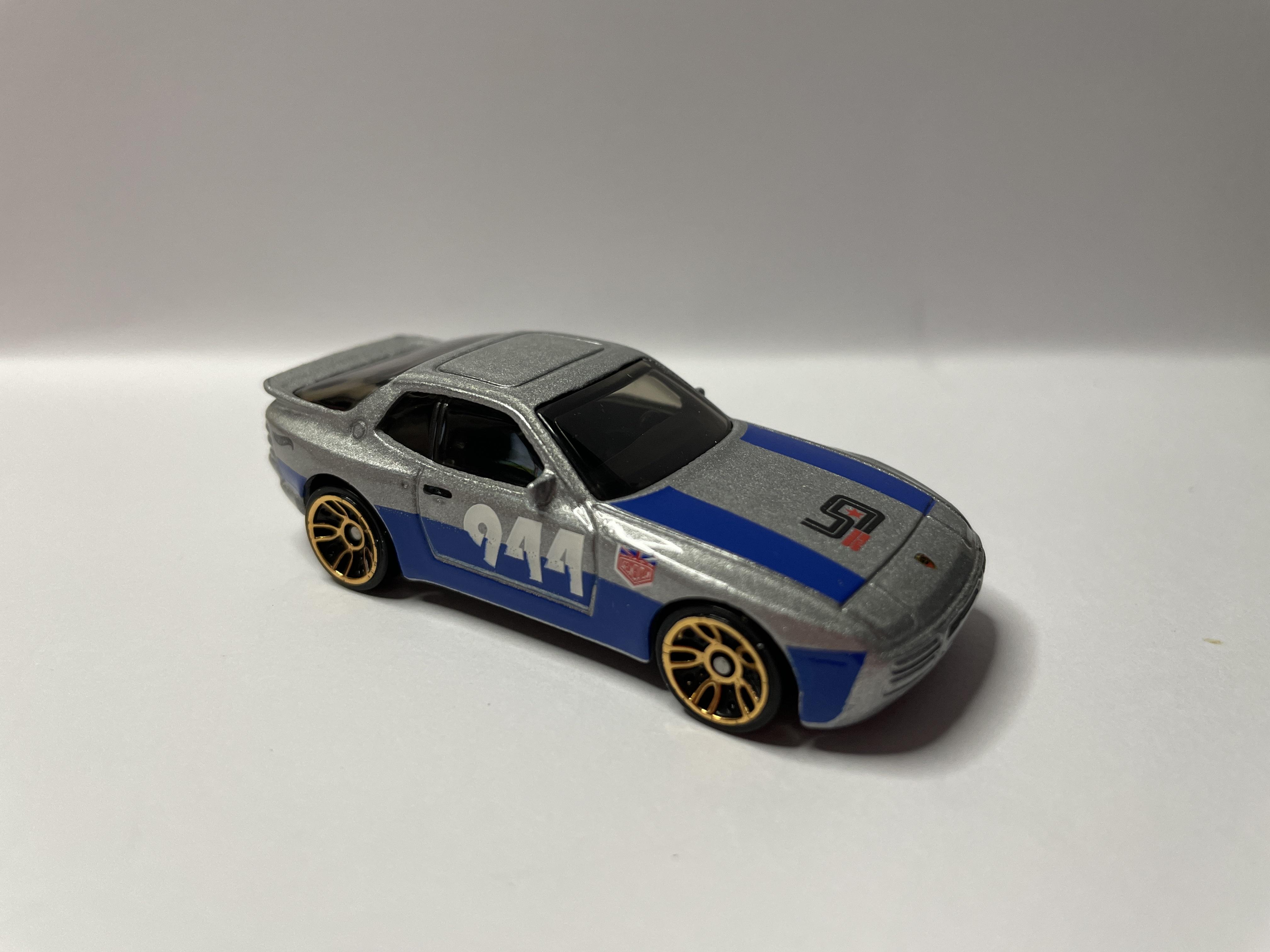 89 Porsche 944 Turbo - Hot Wheels