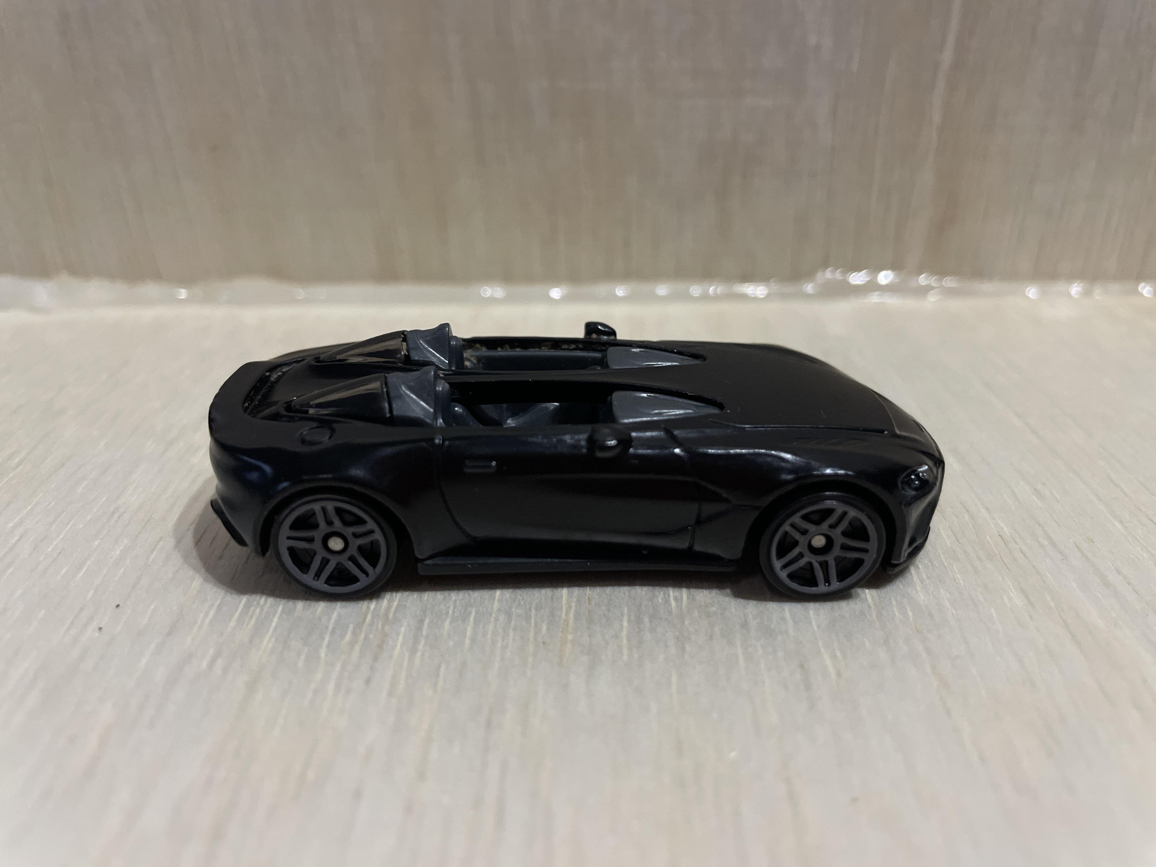 Aston Martin V12 Speedster - Hot Wheels