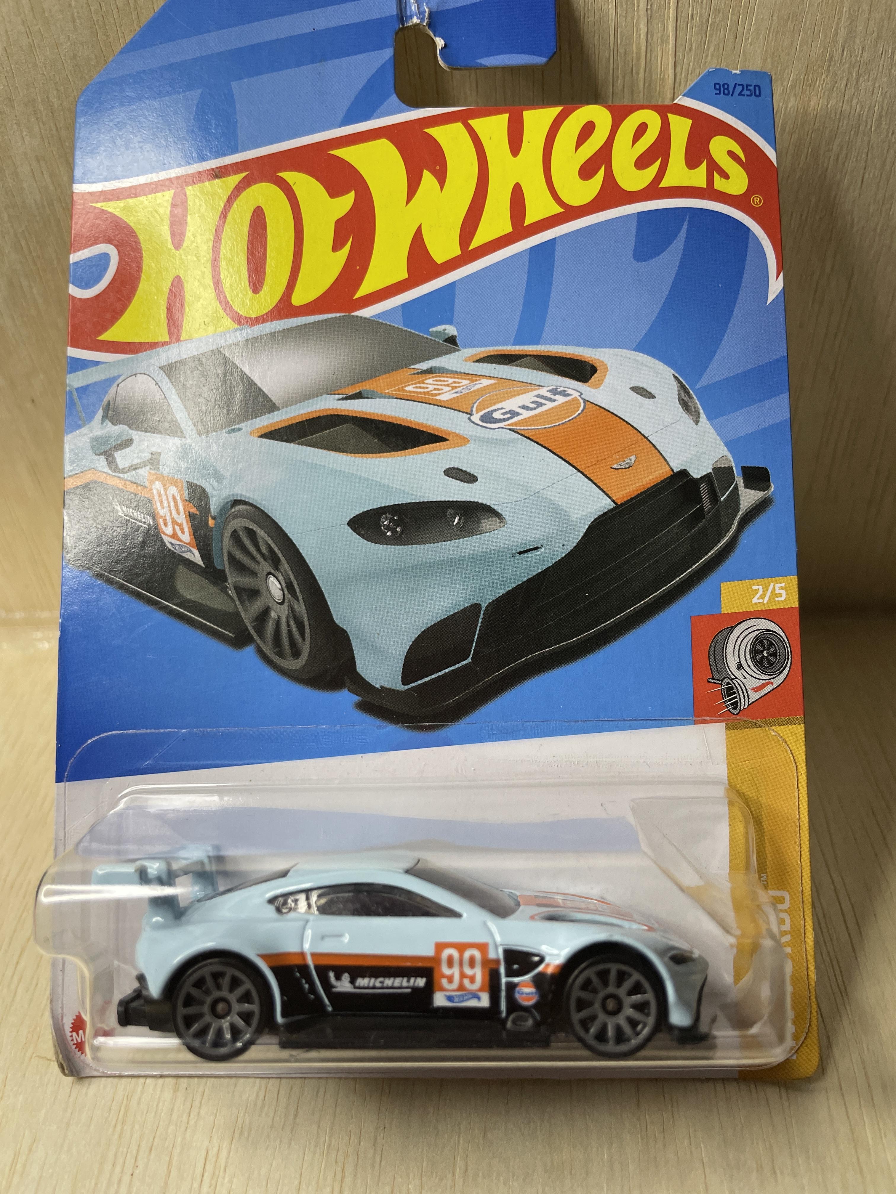 Aston Martin Vantage GTE - Hot Wheels