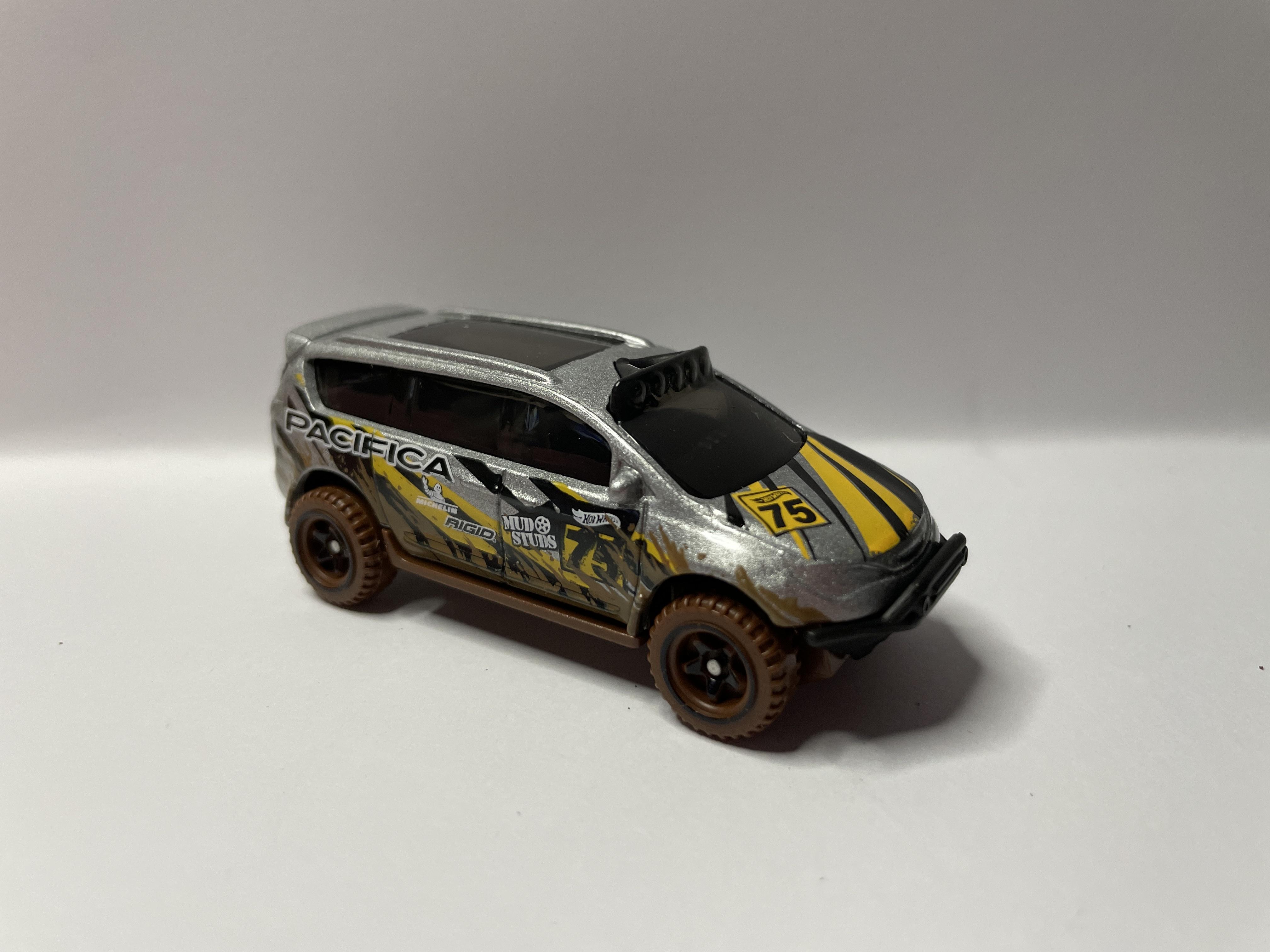 Chrysler Pacifica - Hot Wheels