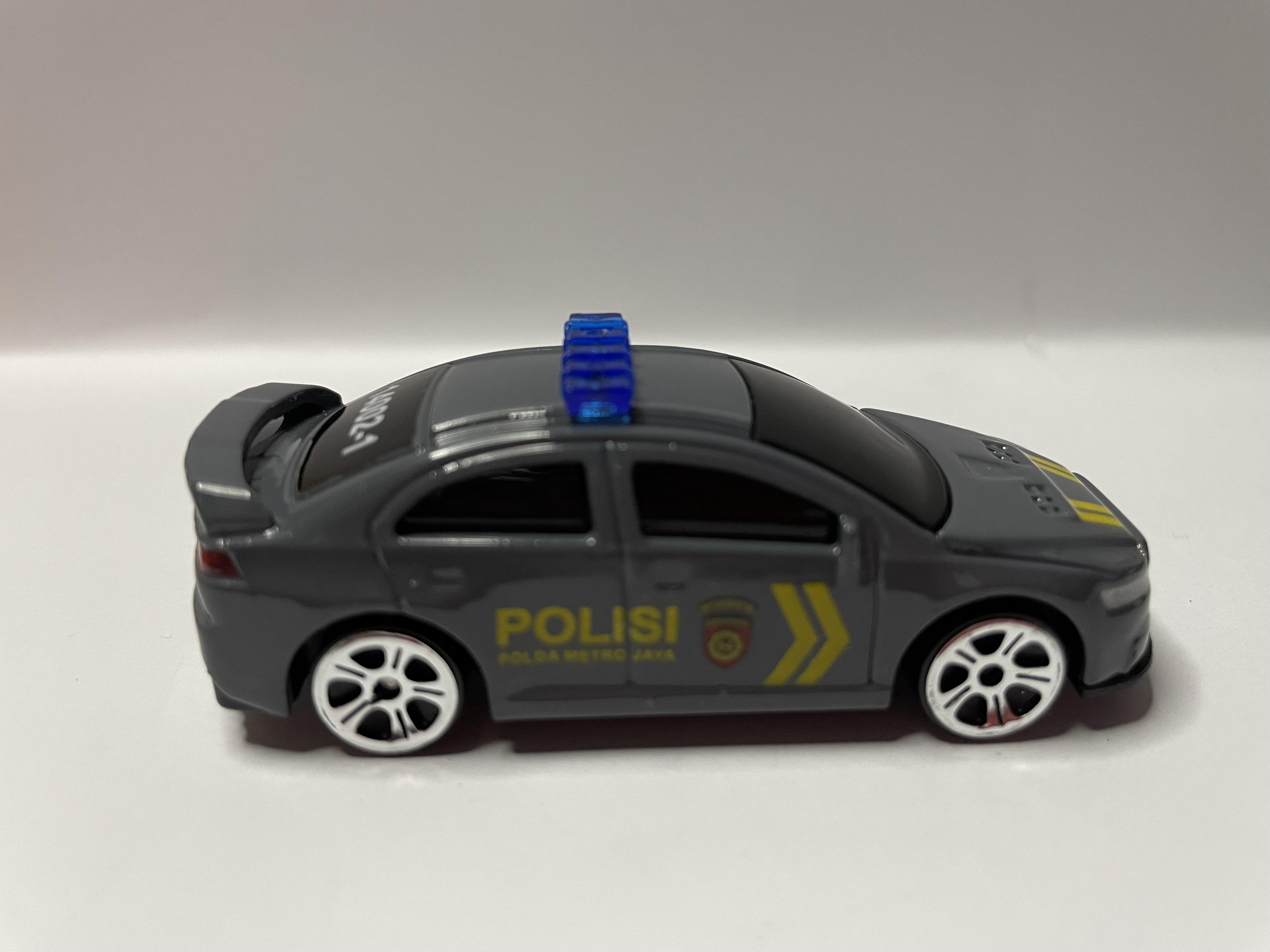 City Car Sport Polisi Coklat - RollSpeed