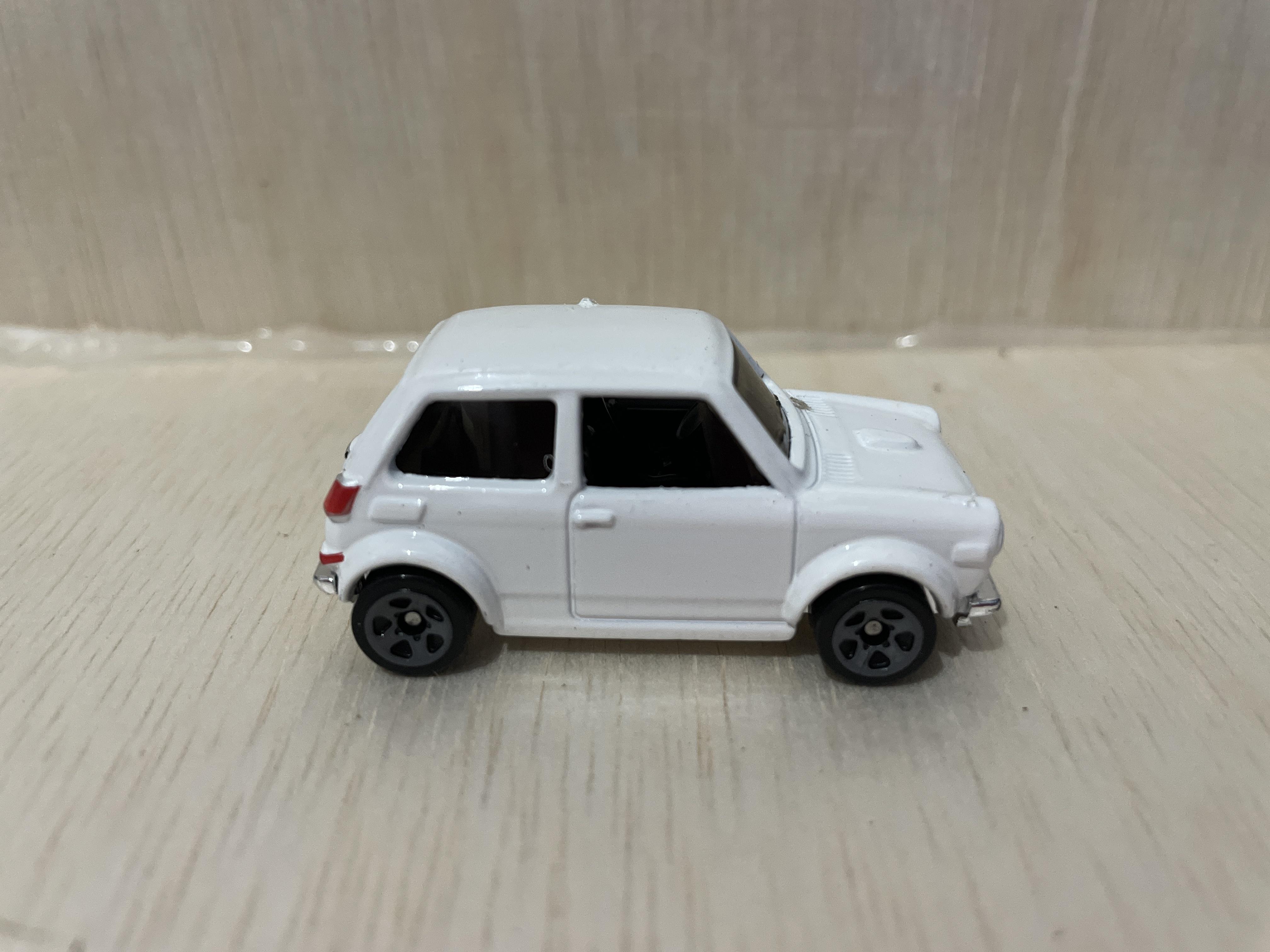 Custom 70 Honda N600 - Hot Wheels