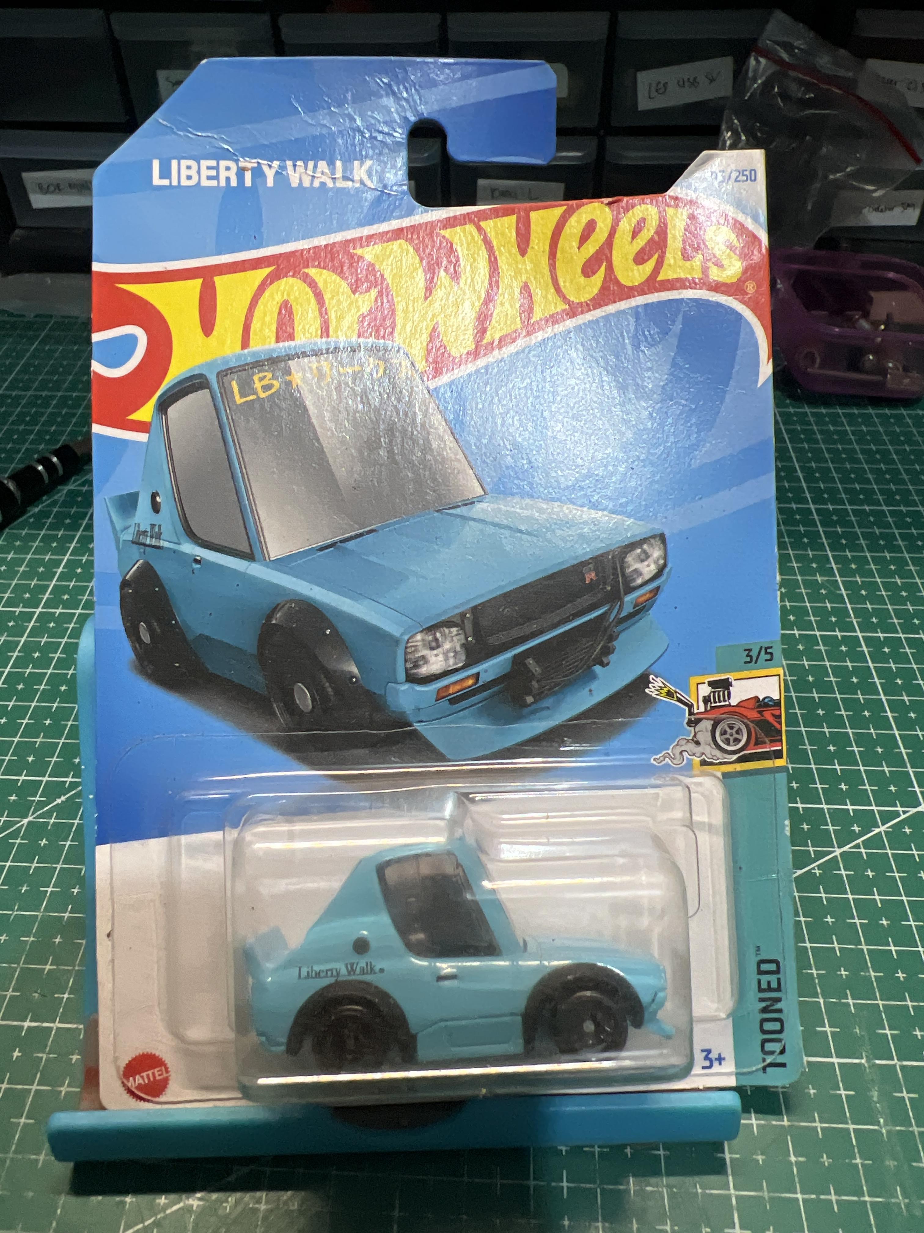 Nissan Skyline 2000GT-R LBWK - Hot Wheels