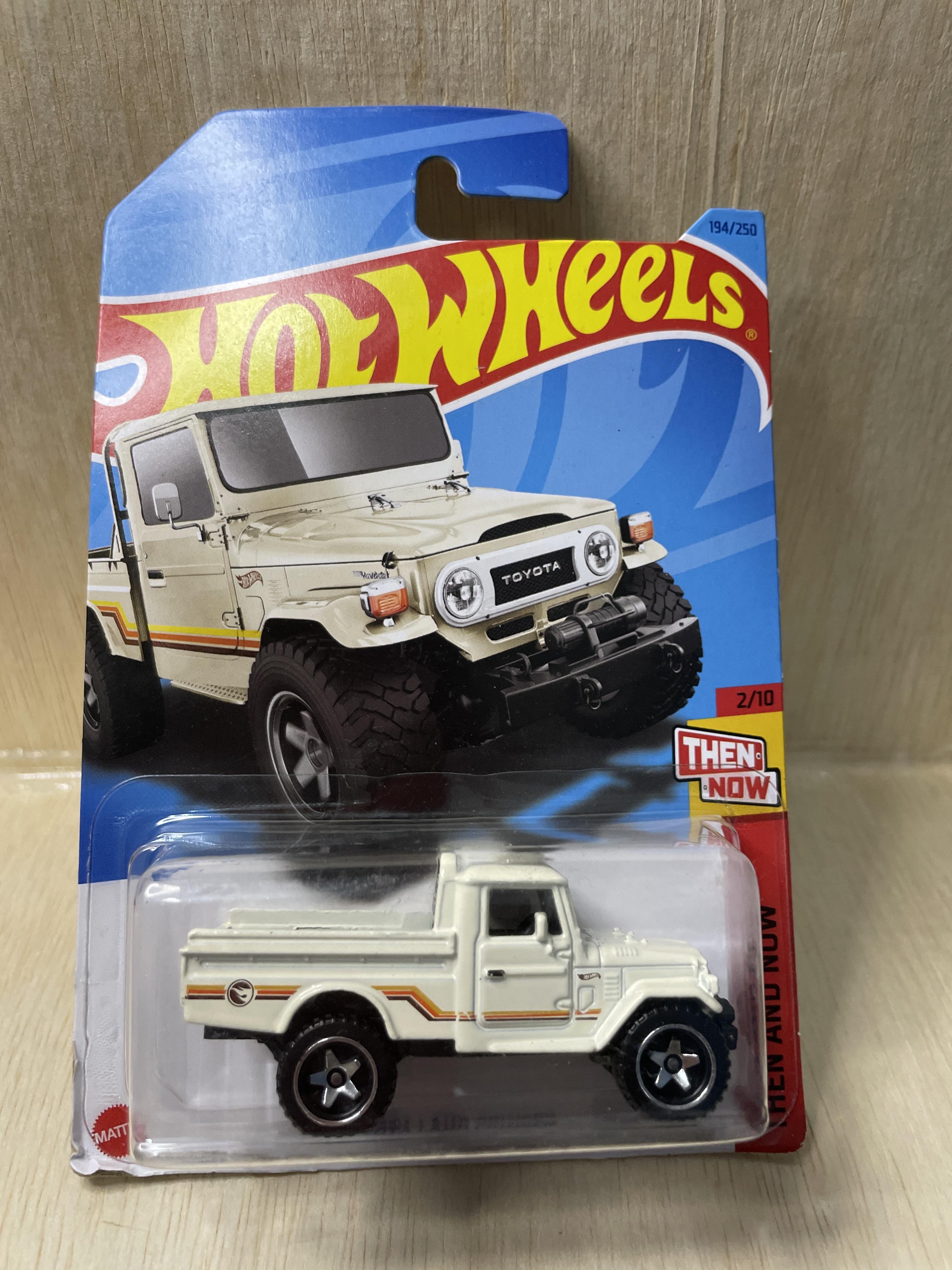 Toyota Land Cruiser - Hot Wheels